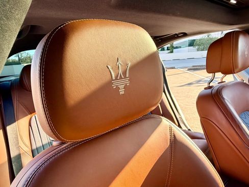 Used 2019 Maserati Ghibli GranLusso RWD image 37