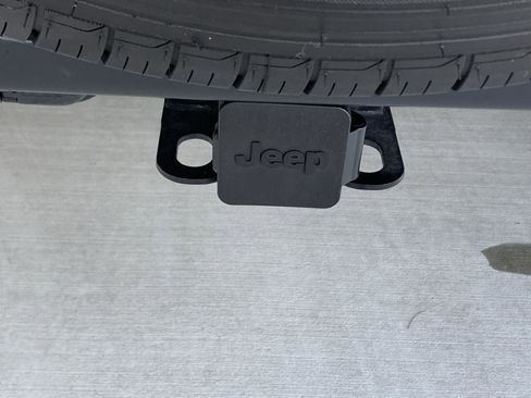 Used 2019 Jeep Wrangler Unlimited Sahara image 38