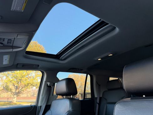 Used 2016 GMC Yukon SLT w/ HD Trailering Package image 21