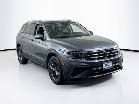 Used 2022 Volkswagen Tiguan SE AWD/4WD image 3