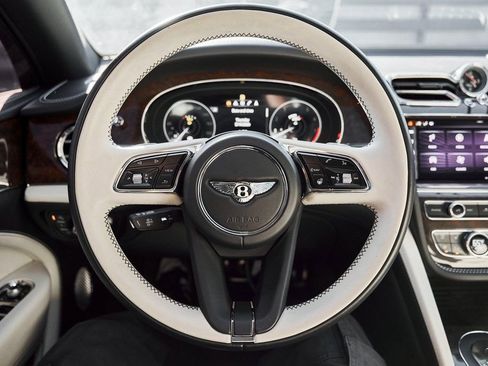 Used 2023 Bentley Bentayga Extended Wheelbase AWD/4WD image 57
