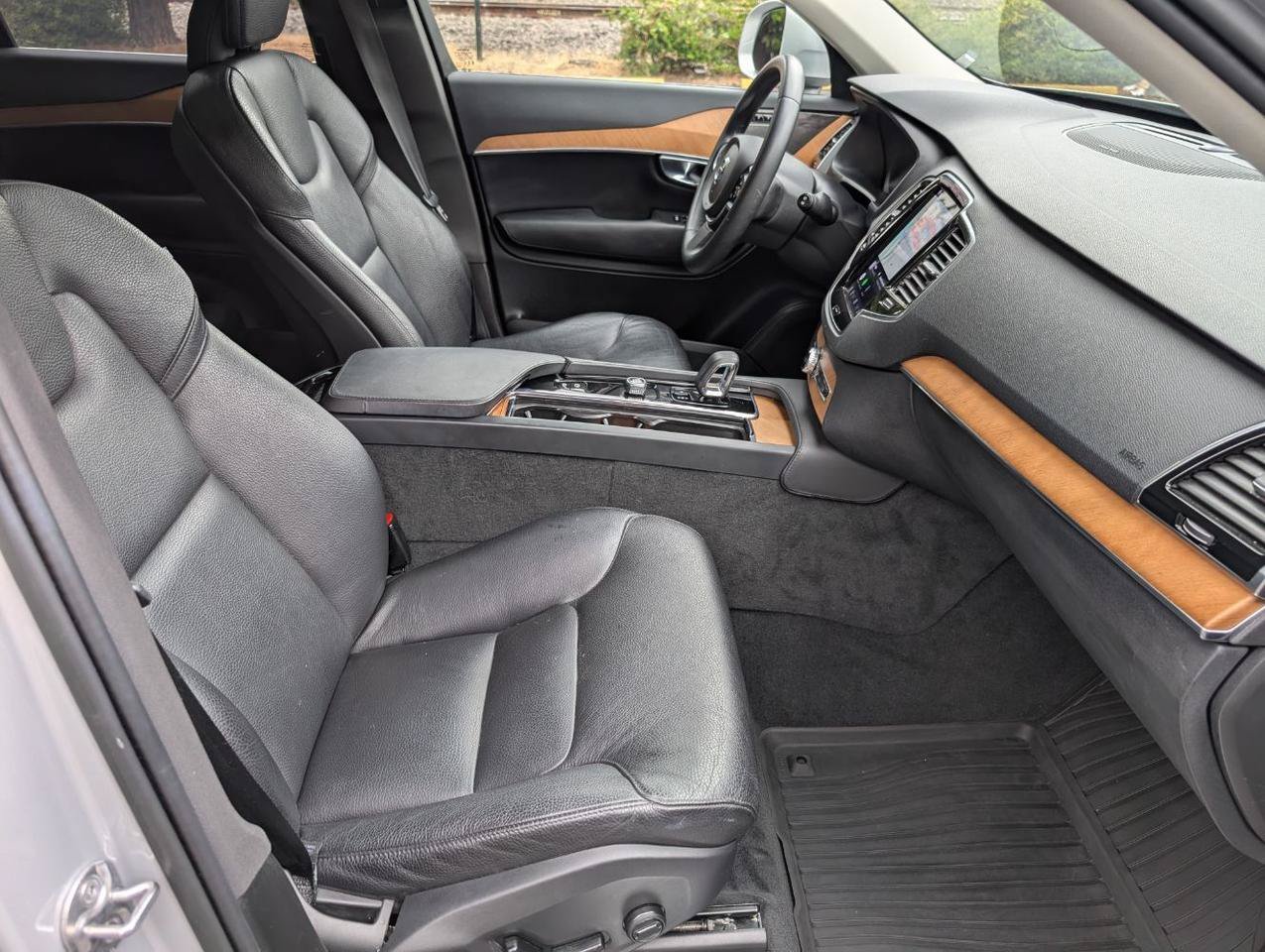 Used 2023 Volvo XC90 T8 Plus w/ Protection Package Premier AWD/4WD image 19