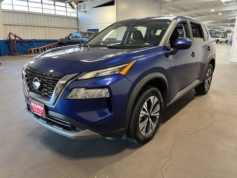 Used 2023 Nissan Rogue SV FWD image 7