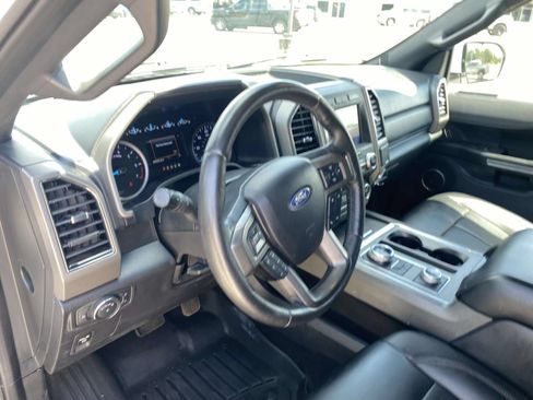 Used 2020 Ford Expedition XLT w/ Equipment Group 201A AWD/4WD image 17