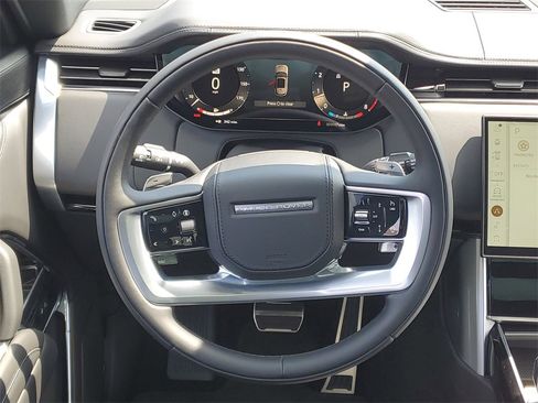 New 2025 Land Rover Range Rover SE image 28