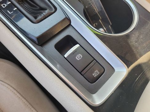 Used 2020 Nissan Altima 2.5 SV FWD image 19