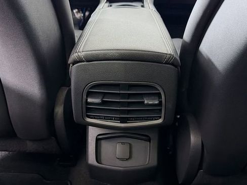 Used 2013 Lincoln MKZ FWD image 29