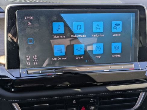 Used 2025 Volkswagen Atlas SE image 21