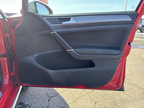 Used 2017 Volkswagen Golf Alltrack S image 29