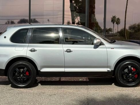Used 2003 Porsche Cayenne S image 13