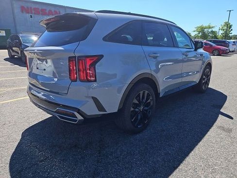 Used 2023 Kia Sorento SX FWD image 13