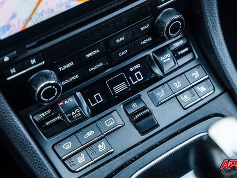 Used 2017 Porsche 911 Carrera image 17