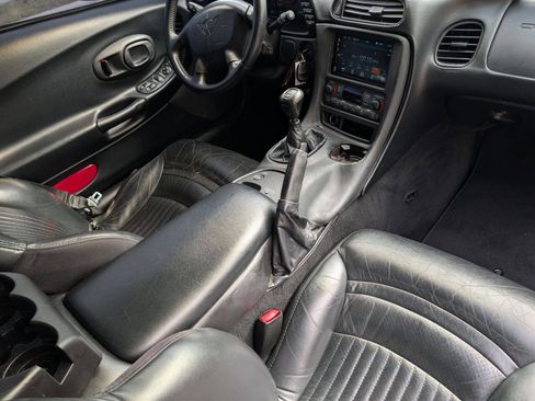 Used 2000 Chevrolet Corvette Base 2dr Coupe w/ Roof Pkg image 16