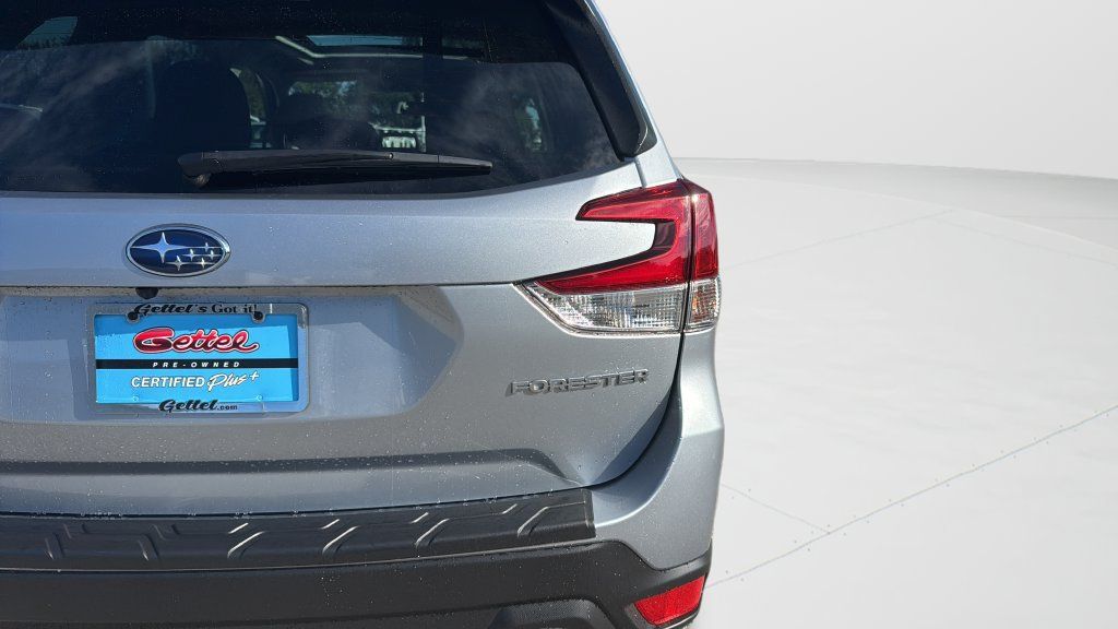 Used 2023 Subaru Forester Premium AWD/4WD image 28