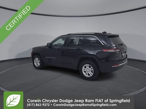 Used 2023 Jeep Grand Cherokee Laredo w/ Luxury Tech Group I AWD/4WD image 10