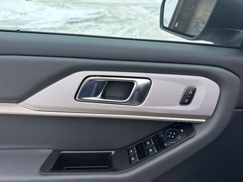 Used 2026 Ford Explorer Active image 19
