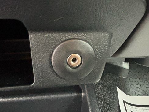 Used 2010 Ford Ranger XLT image 22