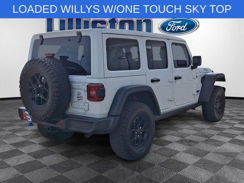Used 2024 Jeep Wrangler Unlimited AWD/4WD image 4