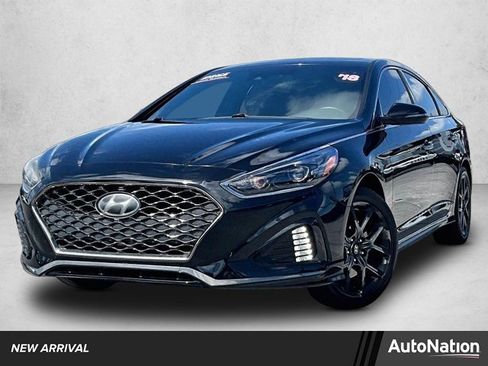 Used 2018 Hyundai Sonata Limited image 1