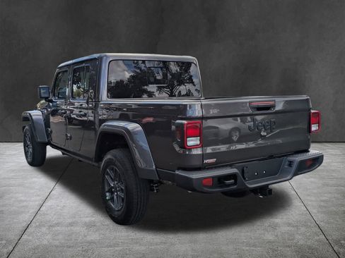 New 2025 Jeep Gladiator Sport image 6