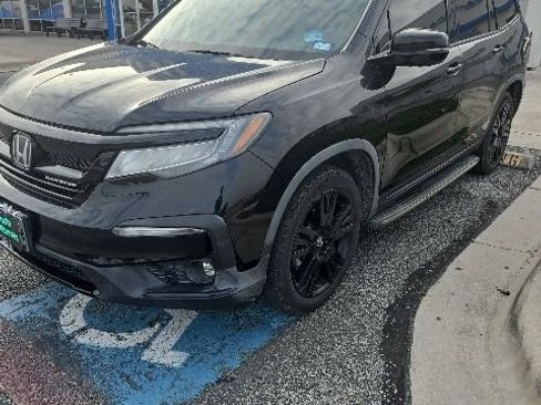 Used 2020 Honda Pilot Black Edition image 4