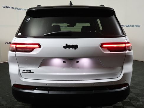 New 2025 Jeep Grand Cherokee L Limited AWD/4WD image 7