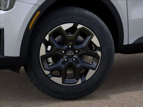 Used 2026 Kia Sorento S image 9