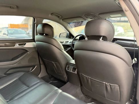 Used 2016 Hyundai Genesis 3.8 image 25