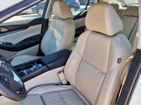 Used 2021 Nissan Maxima Platinum w/ Sport Mat Group image 12