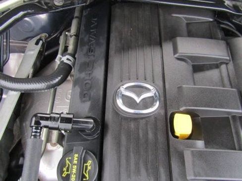 Used 2006 MAZDA MX-5 Miata Sport RWD image 17