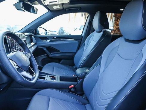 New 2026 Volkswagen Tiguan SE R-Line image 26