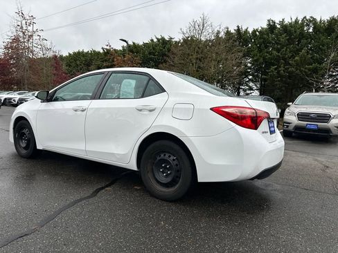 Used 2019 Toyota Corolla LE image 4