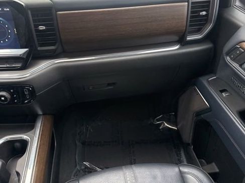 Used 2023 Chevrolet Silverado 1500 High Country w/ Technology Package image 16