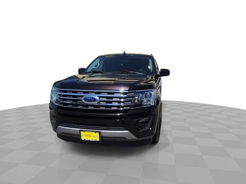 Used 2021 Ford Expedition XLT image 3