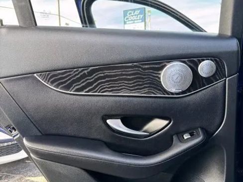 Used 2018 Mercedes-Benz GLC 300 w/ Premium Package image 22