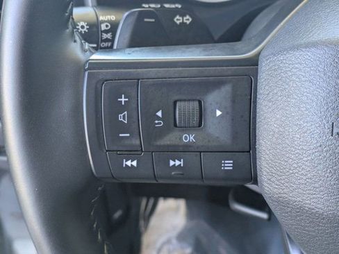 Used 2025 Nissan Rogue SV image 23