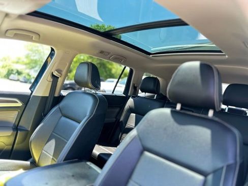 Used 2023 Volkswagen Atlas SEL AWD/4WD image 12