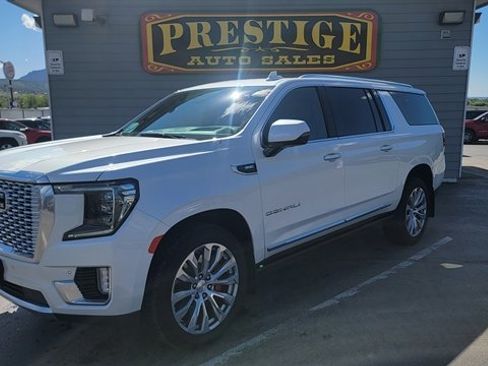 Used 2022 GMC Yukon XL Denali AWD/4WD image 1