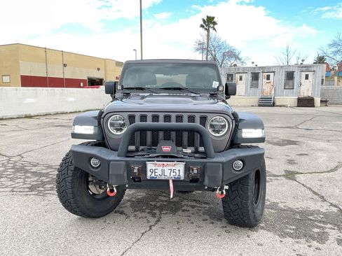 Used 2020 Jeep Wrangler Rubicon image 3
