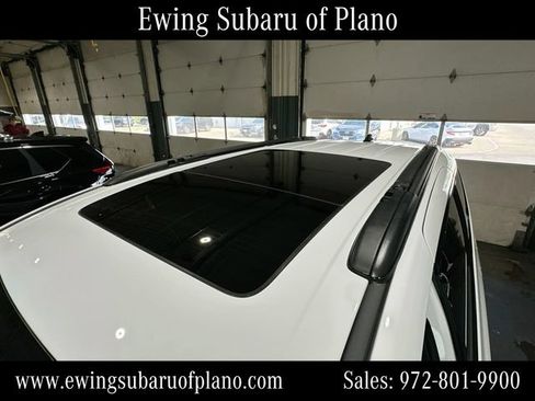 Used 2025 Chrysler Pacifica Limited FWD image 23