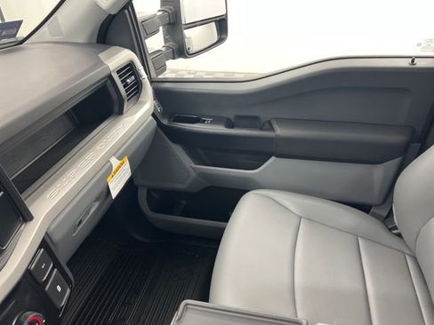 Used 2026 Ford F250 XL w/ XL Chrome Package image 19