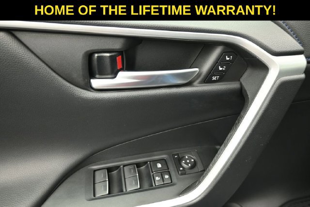 Used 2023 Toyota RAV4 XSE AWD/4WD image 13