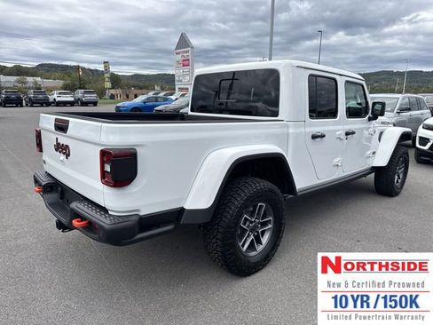 New 2025 Jeep Gladiator Mojave image 6