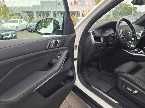 Used 2023 BMW X5 xDrive45e w/ Climate Comfort Package image 19