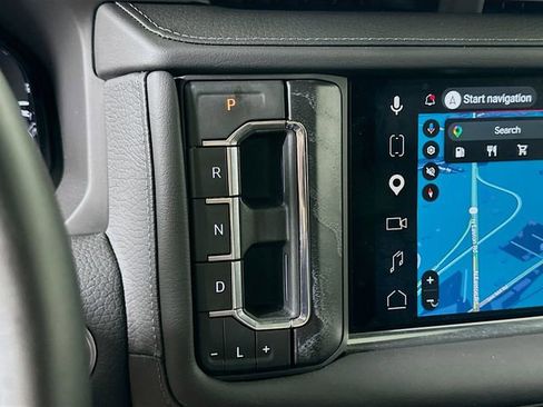Used 2024 GMC Yukon XL Denali AWD/4WD image 22