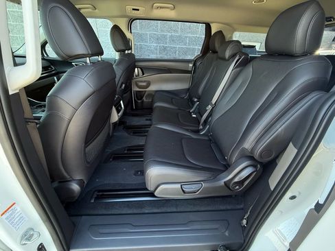 New 2026 Kia Carnival FWD image 26