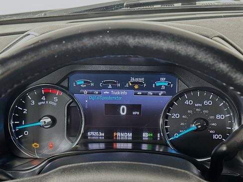 Used 2022 Ford F250 Lariat w/ Black Appearance Package image 12