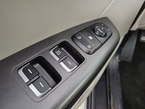 Used 2022 Kia Sportage LX FWD image 18