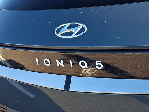 Certified 2024 Hyundai Ioniq 5 SEL AWD/4WD image 30