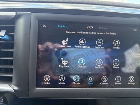 Used 2018 Chrysler Pacifica Touring-L FWD image 26